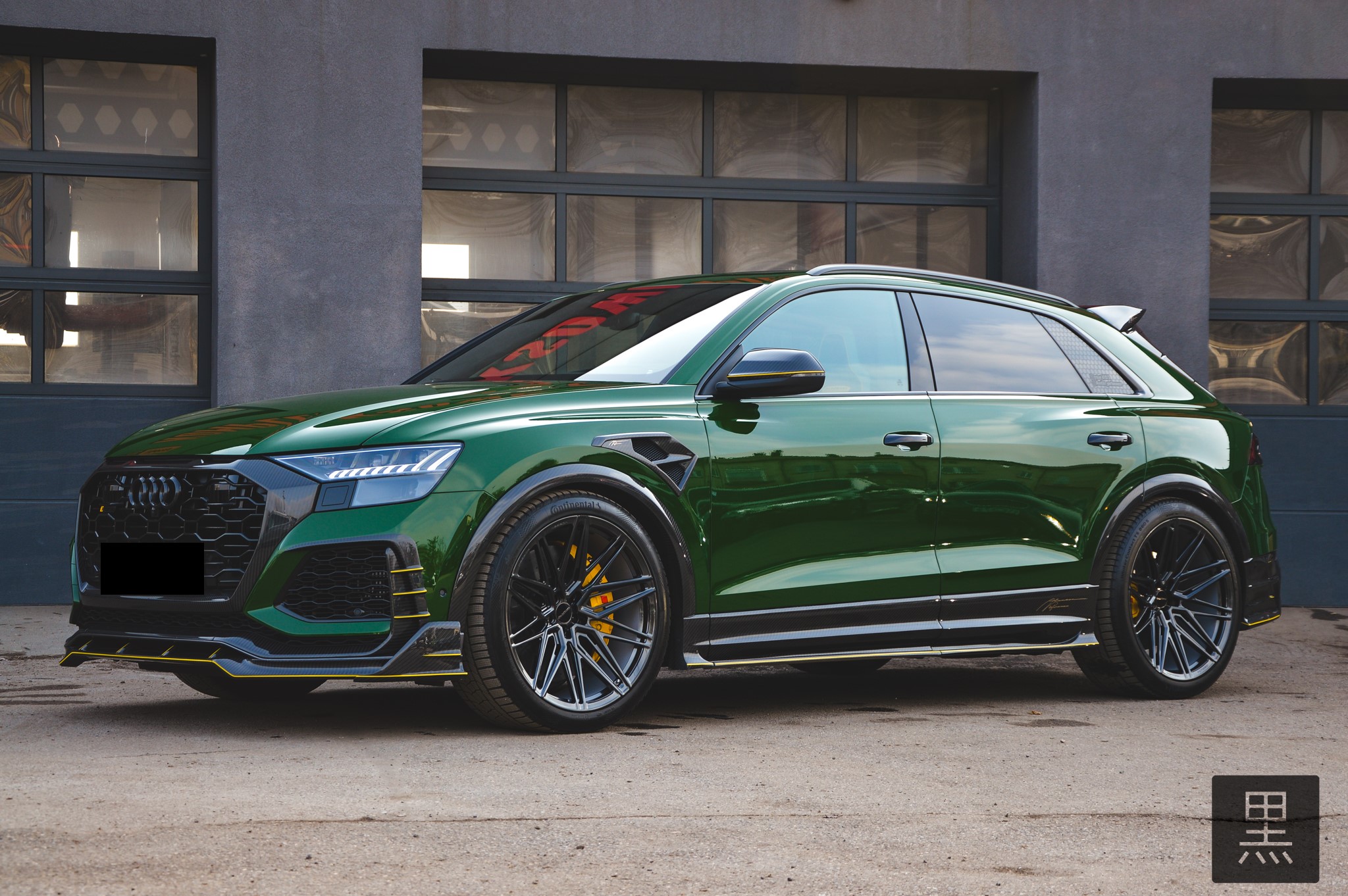 zielone Audi rsq8 po tuningu wizualnym i mechanicznym